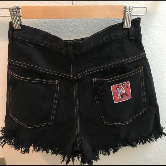 Pants - Vintage- high waist distressed denim shorts